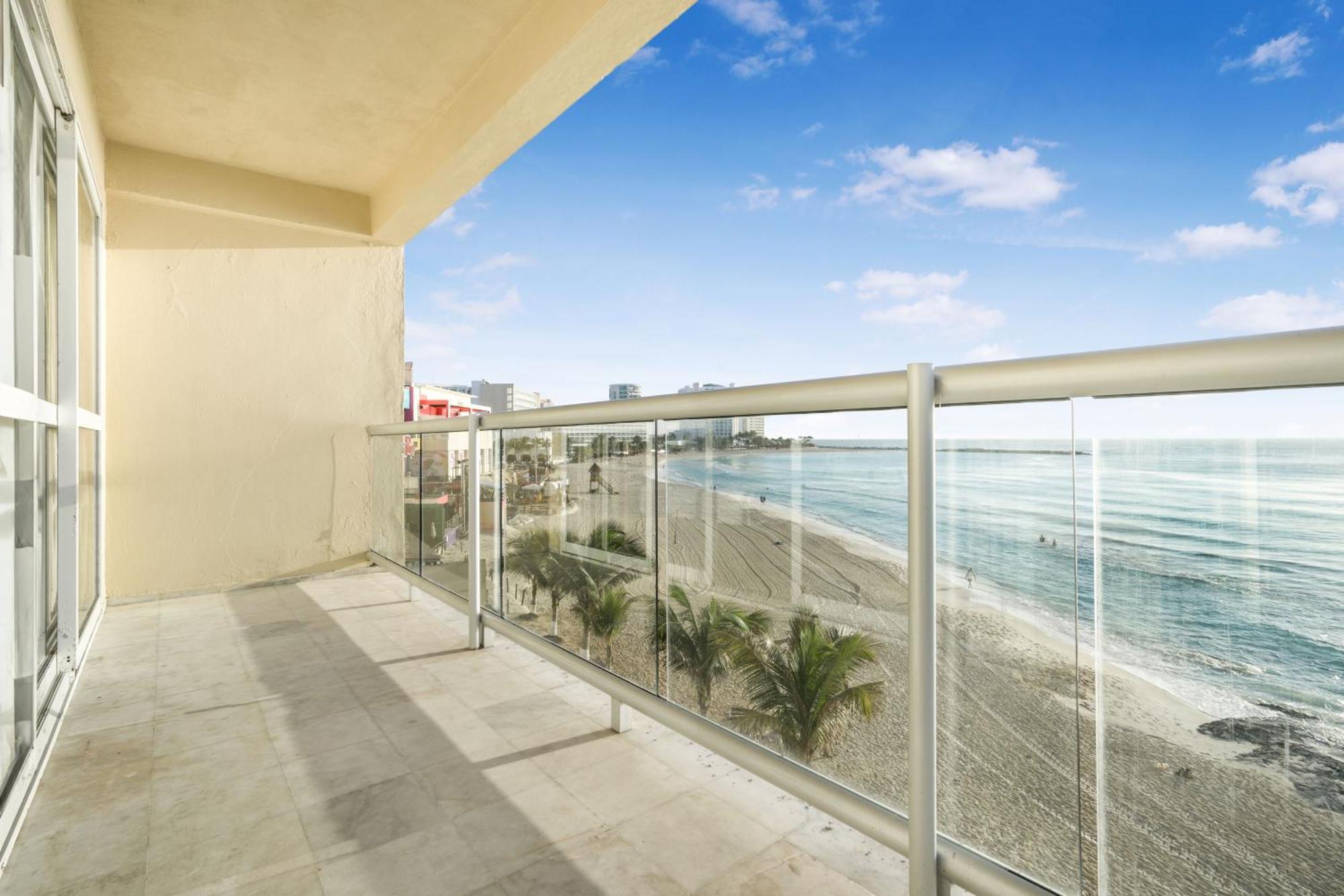Luxury Caribbean Condos By Salvia Cancun Beachfront Exterior foto